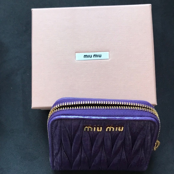 Borsa modello Portafogli e portamonete per Donna di Miu Miu | FASHIOLA.it